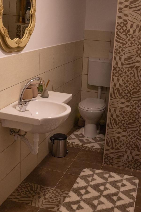 Apartman Casa Skerlak Malo Srediste Exteriér fotografie